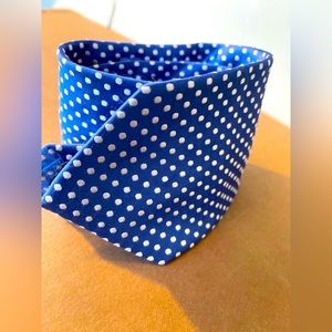 Neiman Marcus Men's Blue And White Polka Dot Neck Tie